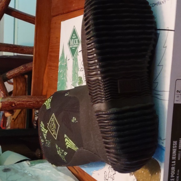 New in box muck boot youth hale bracken / distressed geo print sz 1 - Picture 5 of 8